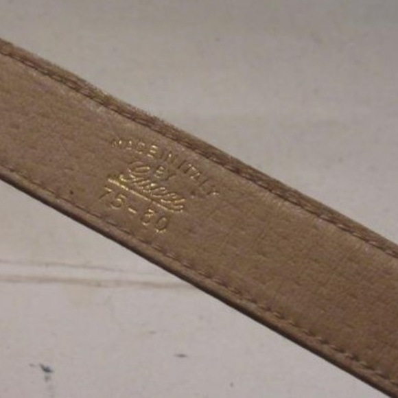 Gucci Vintage Brown Oval Cursive Logo - Picture 7 of 7